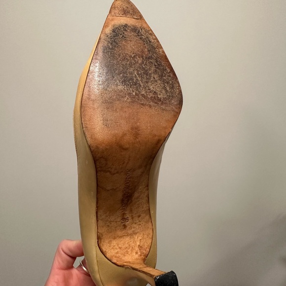 Manolo Blahnik pumps - Picture 2 of 4